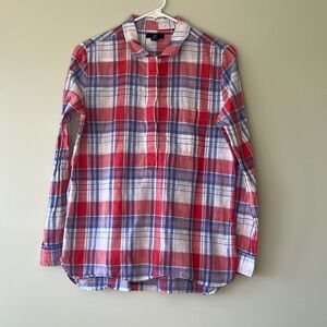 Women’s long sleeve Gap red, white, and blue plaid button up. Size Small
